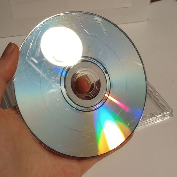 Taylor Swift 2010 Deluxe Speak Now Cd & Enhanced Cd - Picture 7 of 8